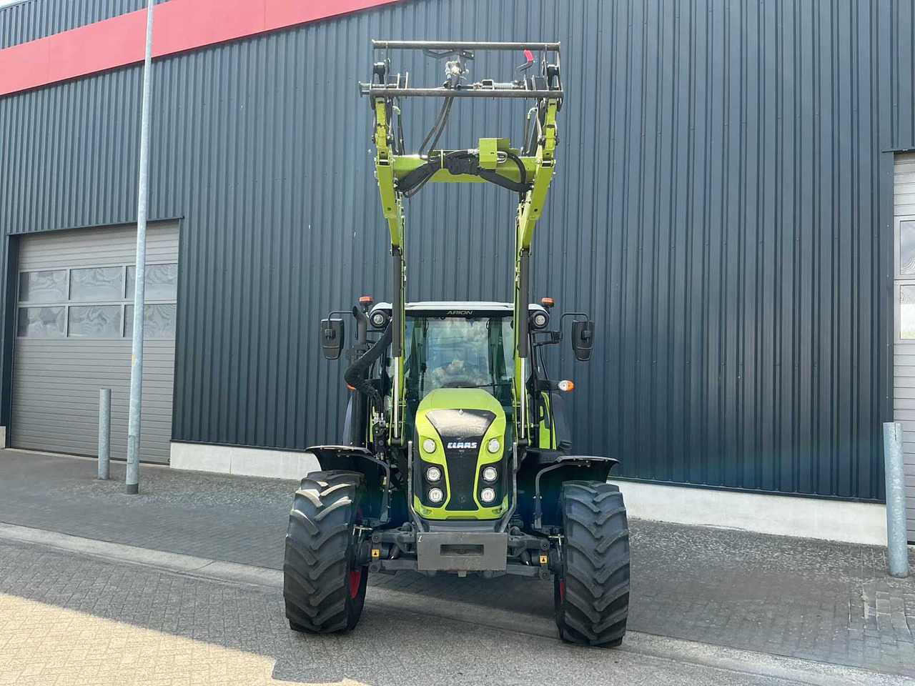 Tractor Claas 420 arion