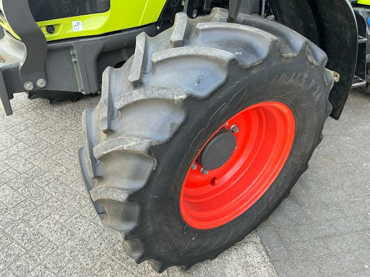 Tractor Claas 420 arion