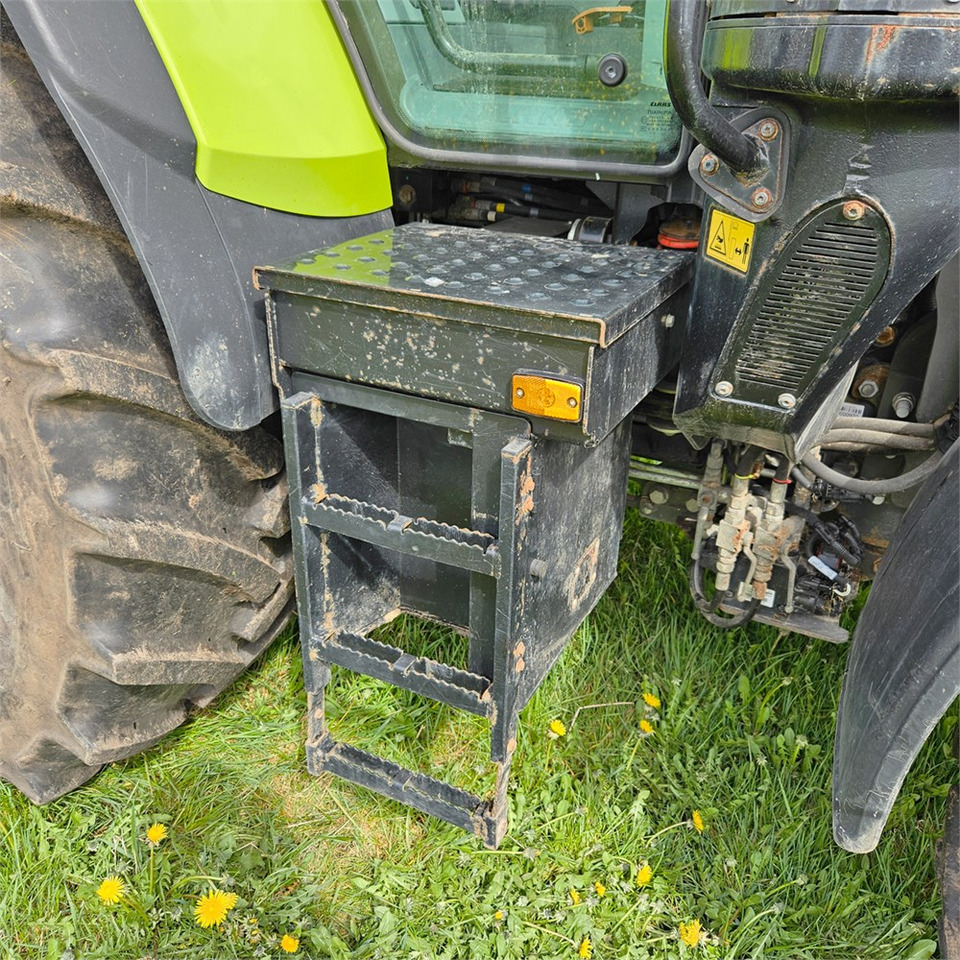 Tractor Claas 530 Arion