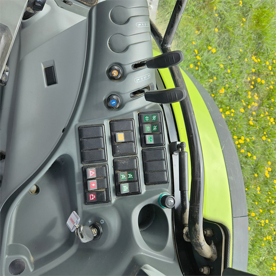 Tractor Claas 530 Arion