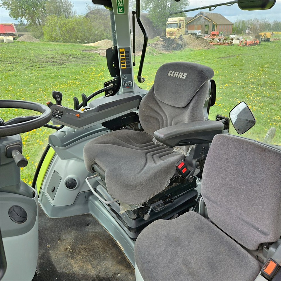 Tractor Claas 530 Arion