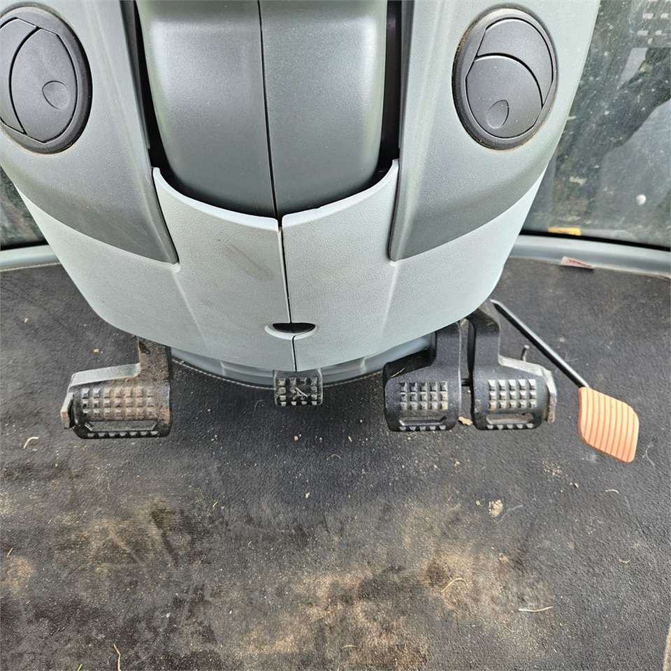 Tractor Claas 530 Arion