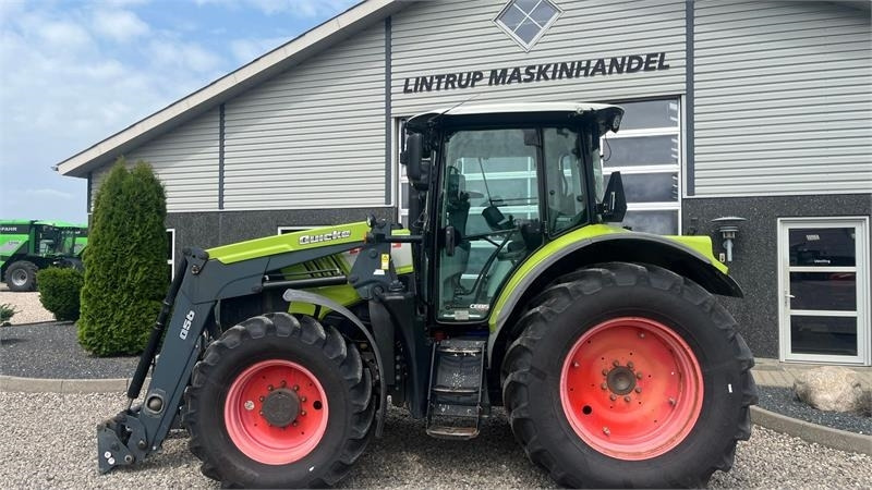 Tractor Claas ARION 550 CEBIS Med frontlæsser og frontlift