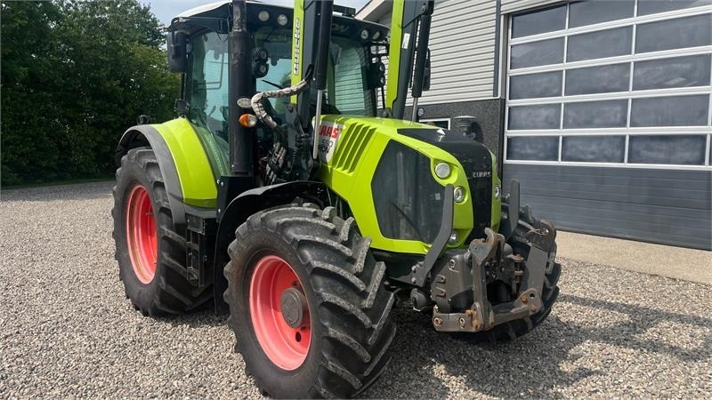 Tractor Claas ARION 550 CEBIS Med frontlæsser og frontlift