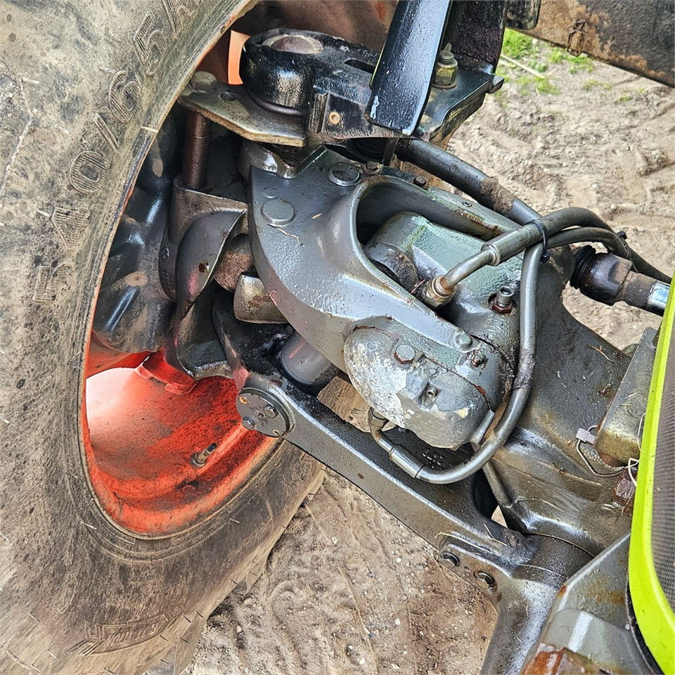 Tractor Claas ARION 640