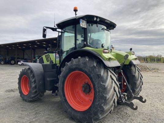 Tractor Claas ARION 640 CEBIS