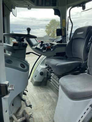 Tractor Claas ARION 640 CEBIS