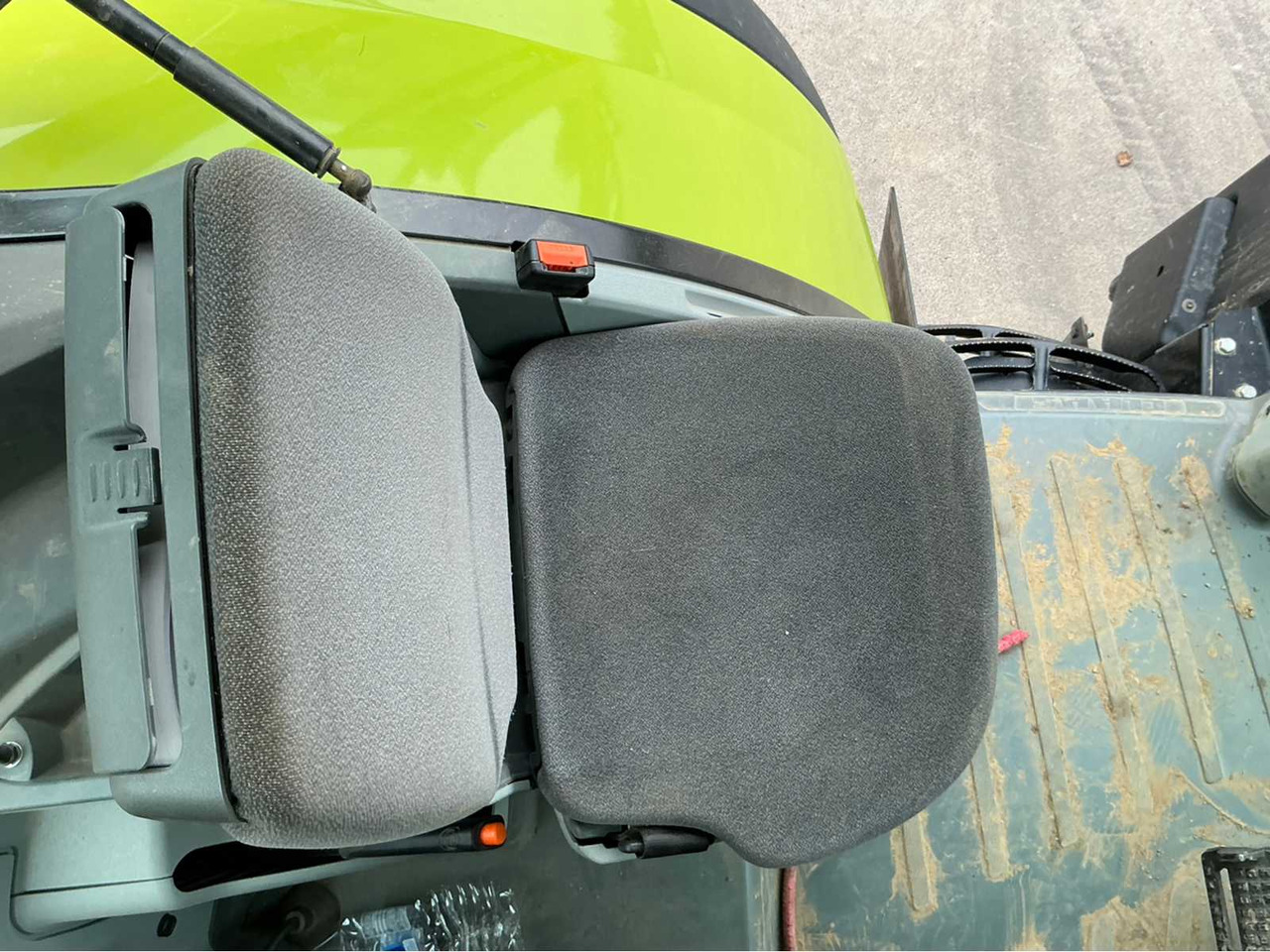 Tractor Claas ARION 660