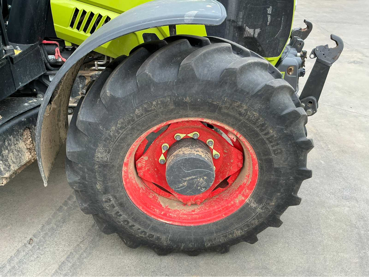 Tractor Claas ARION 660