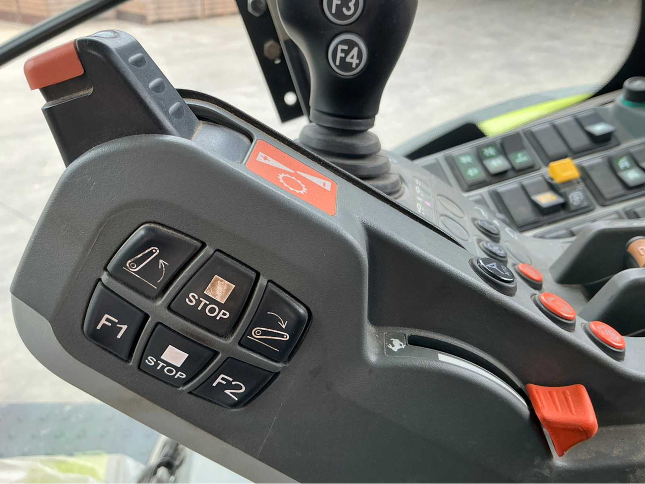 Tractor Claas ARION 660