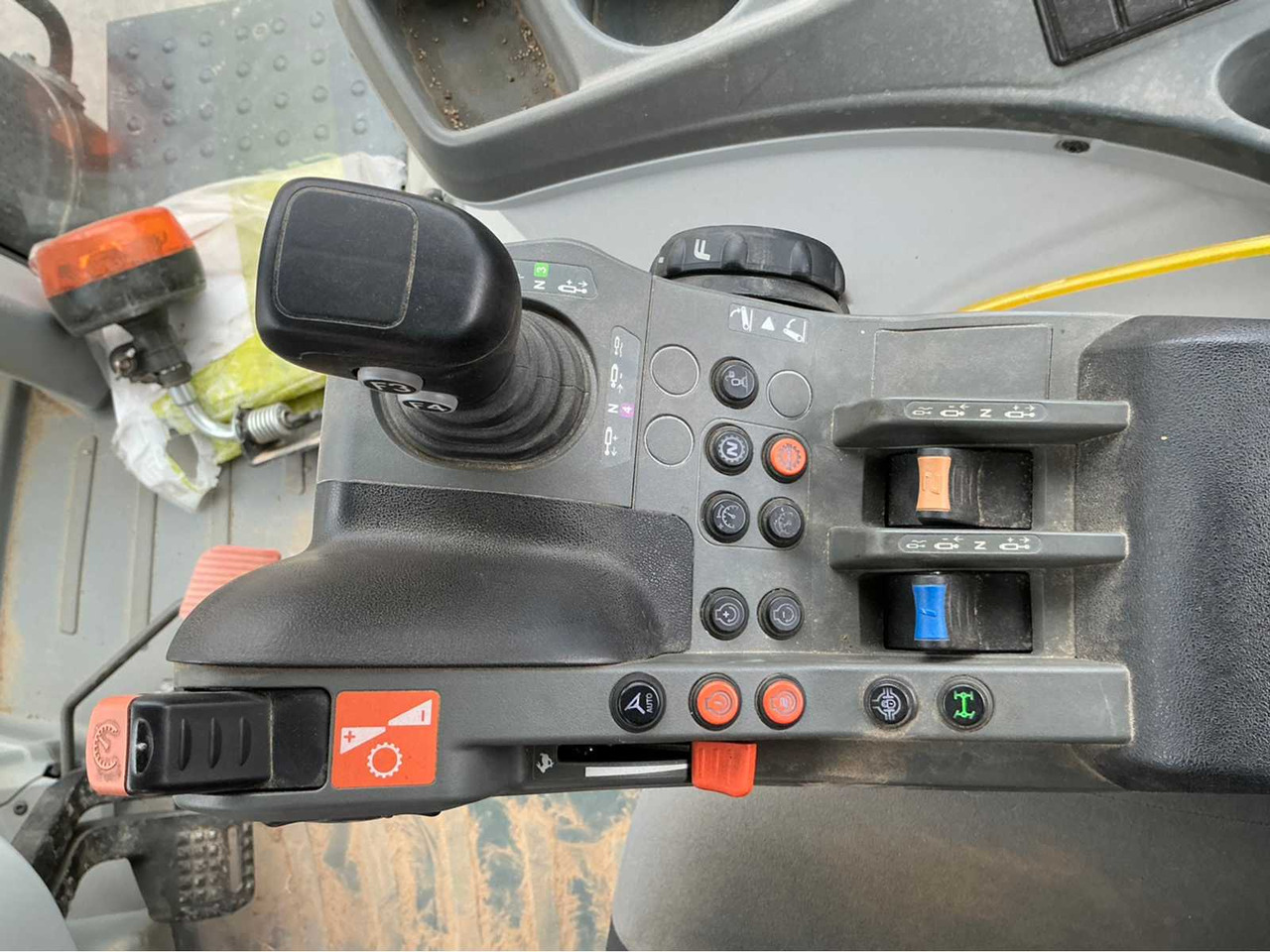 Tractor Claas ARION 660