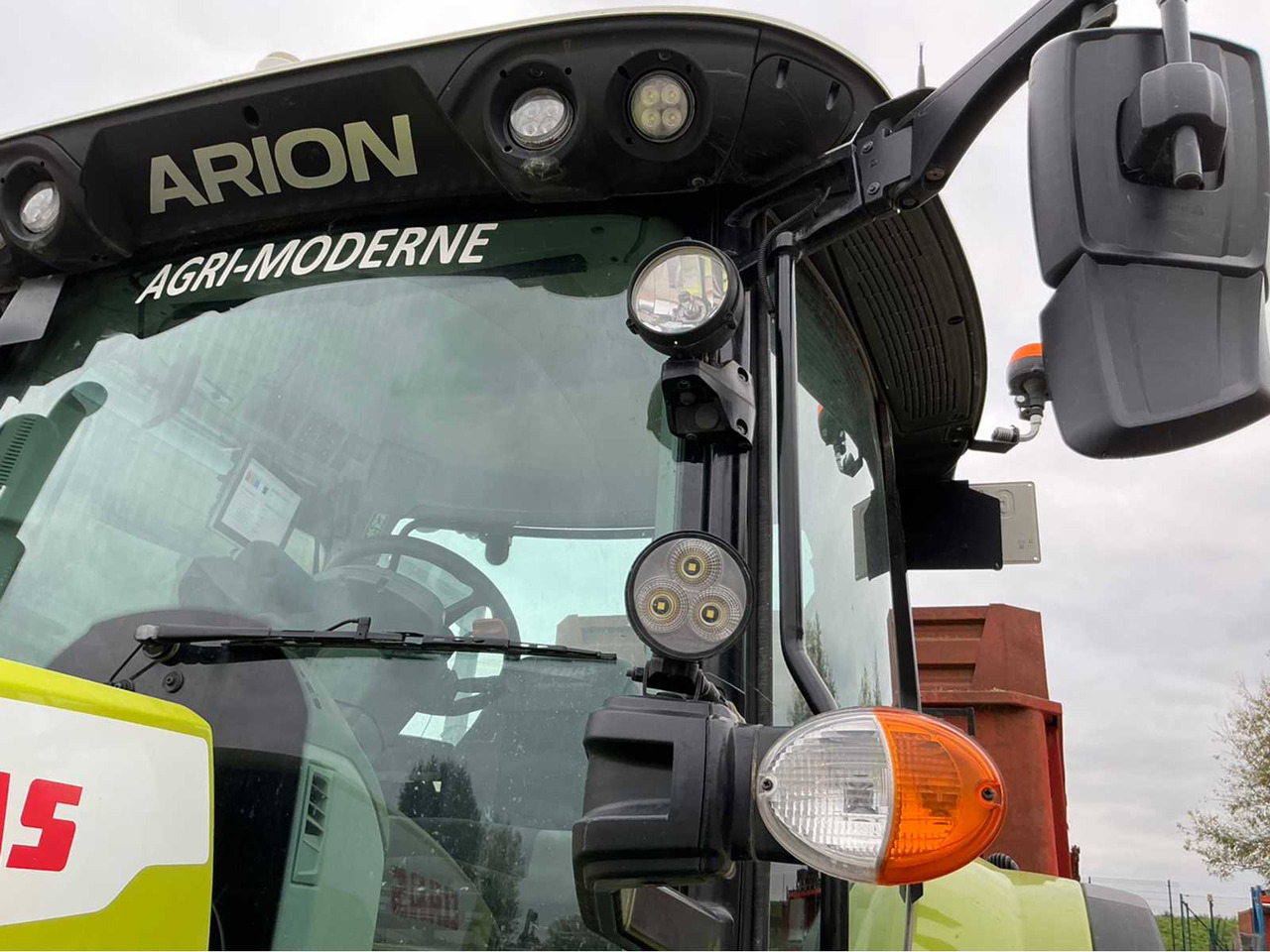 Tractor Claas ARION 660