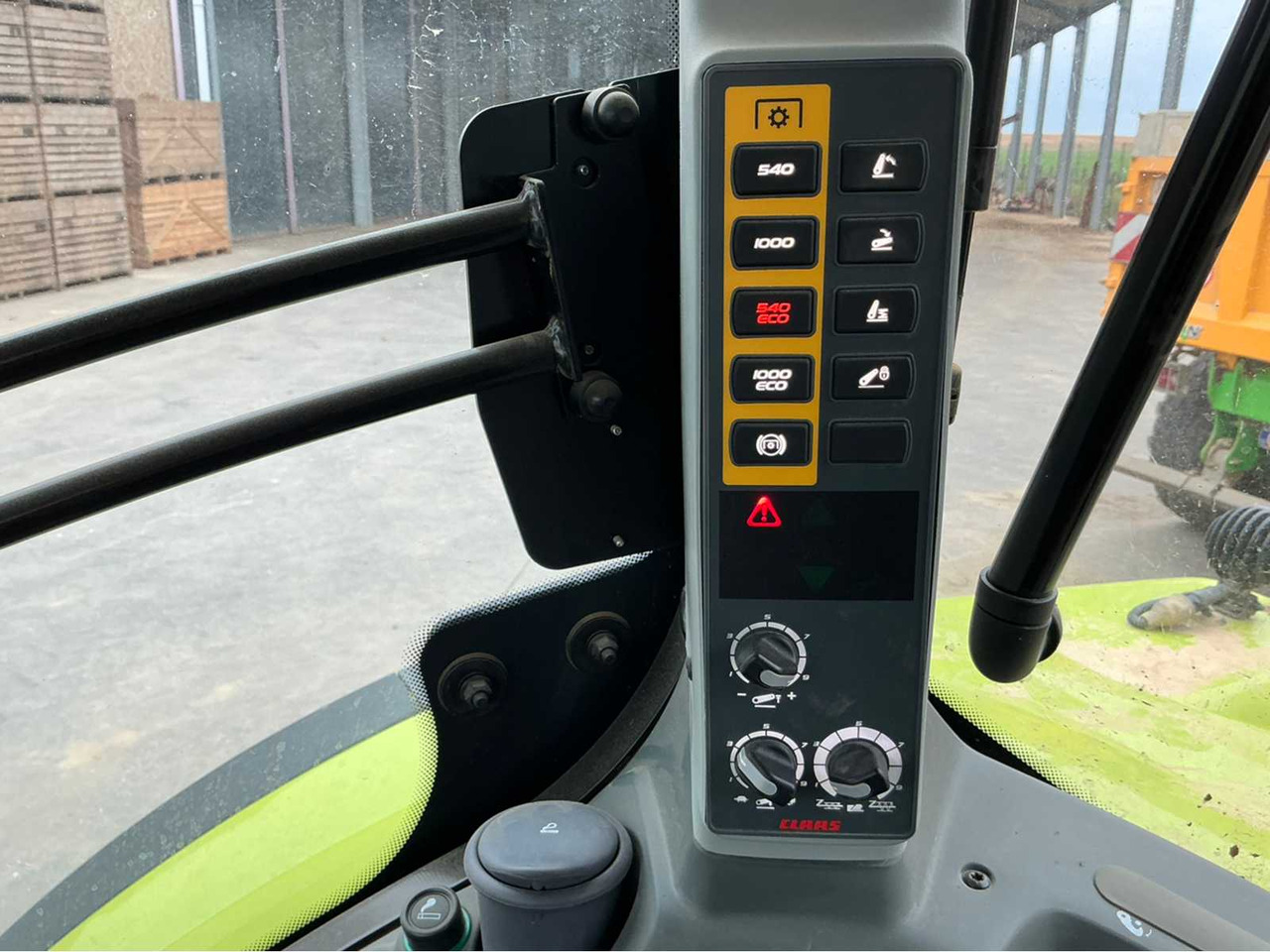 Tractor Claas ARION 660
