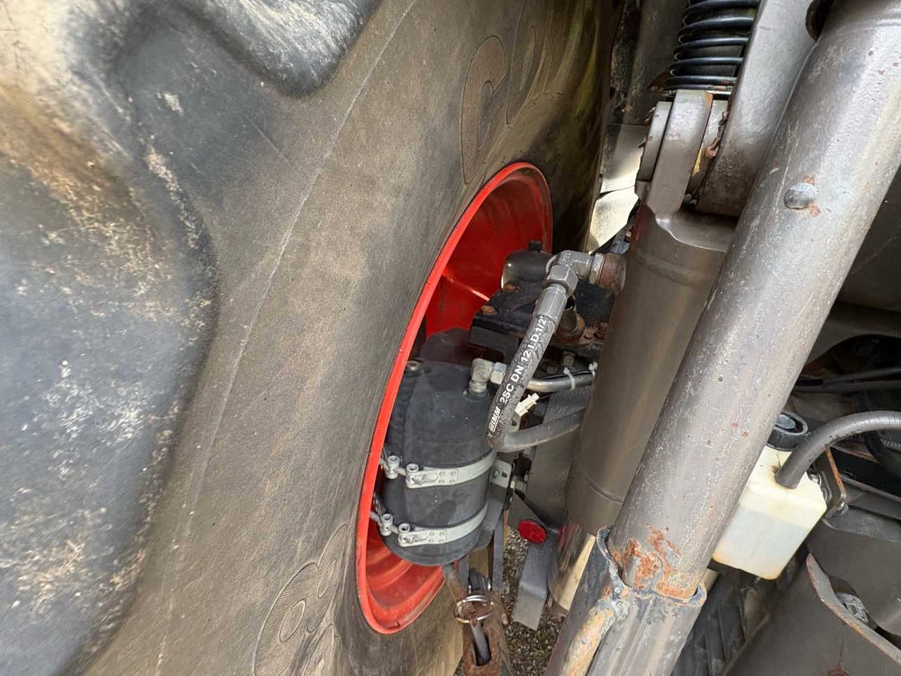 Tractor Claas ARION 850 C-MATIC