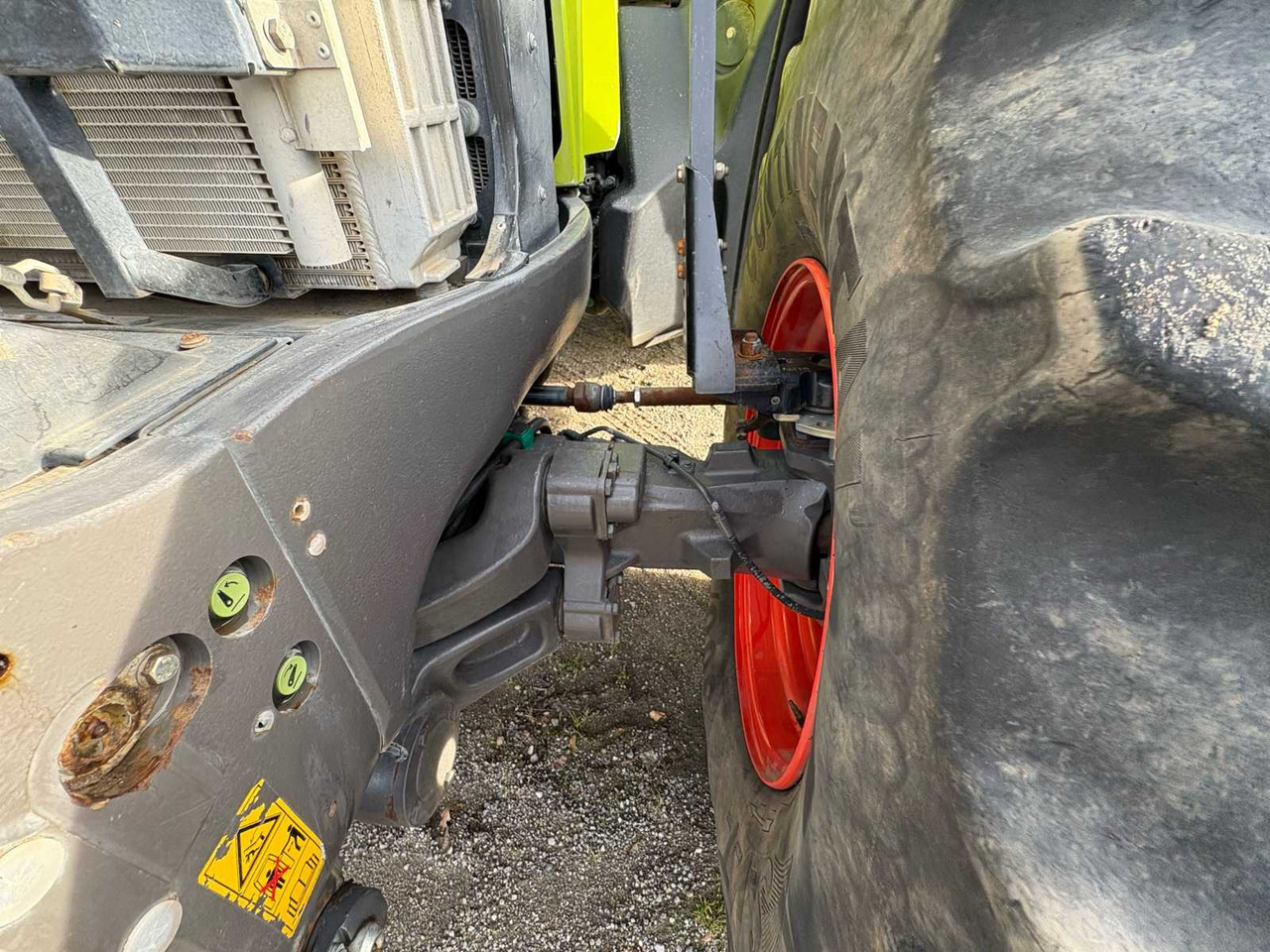 Tractor Claas ARION 850 C-MATIC