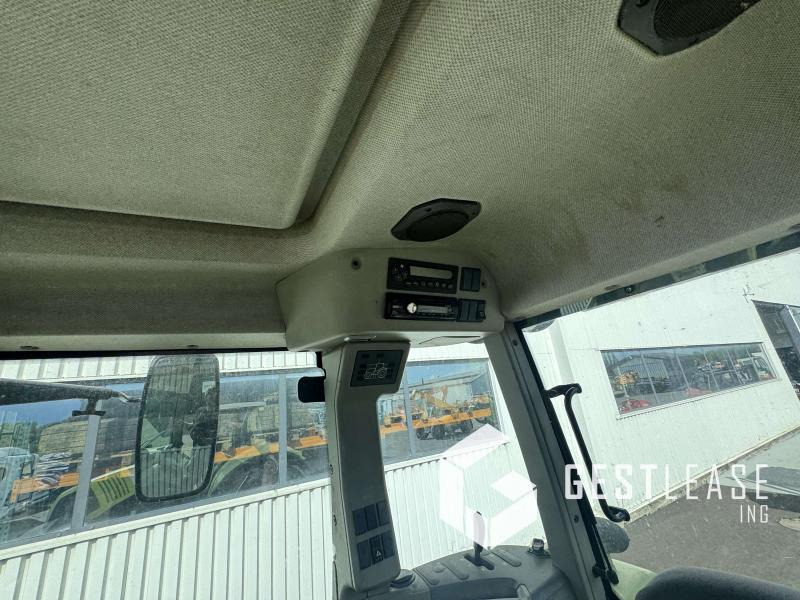 Tractor Claas AXION 820