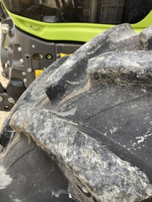 Tractor Claas AXION 820 CEBIS