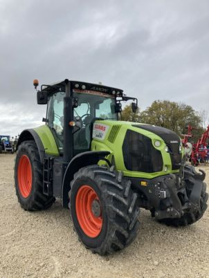 Tractor Claas AXION 820 CEBIS