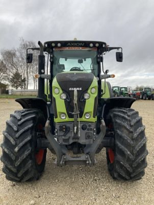 Tractor Claas AXION 820 CEBIS