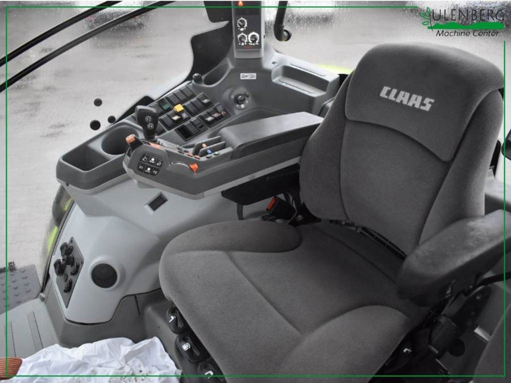 Tractor Claas AXION 850