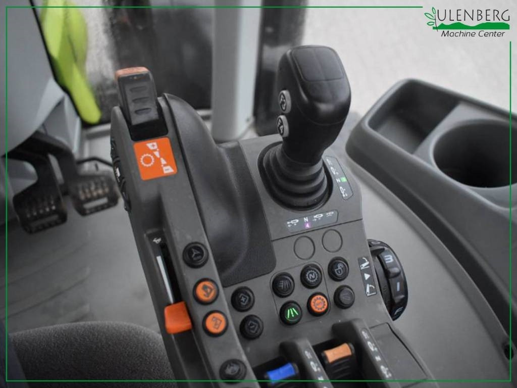 Tractor Claas AXION 850