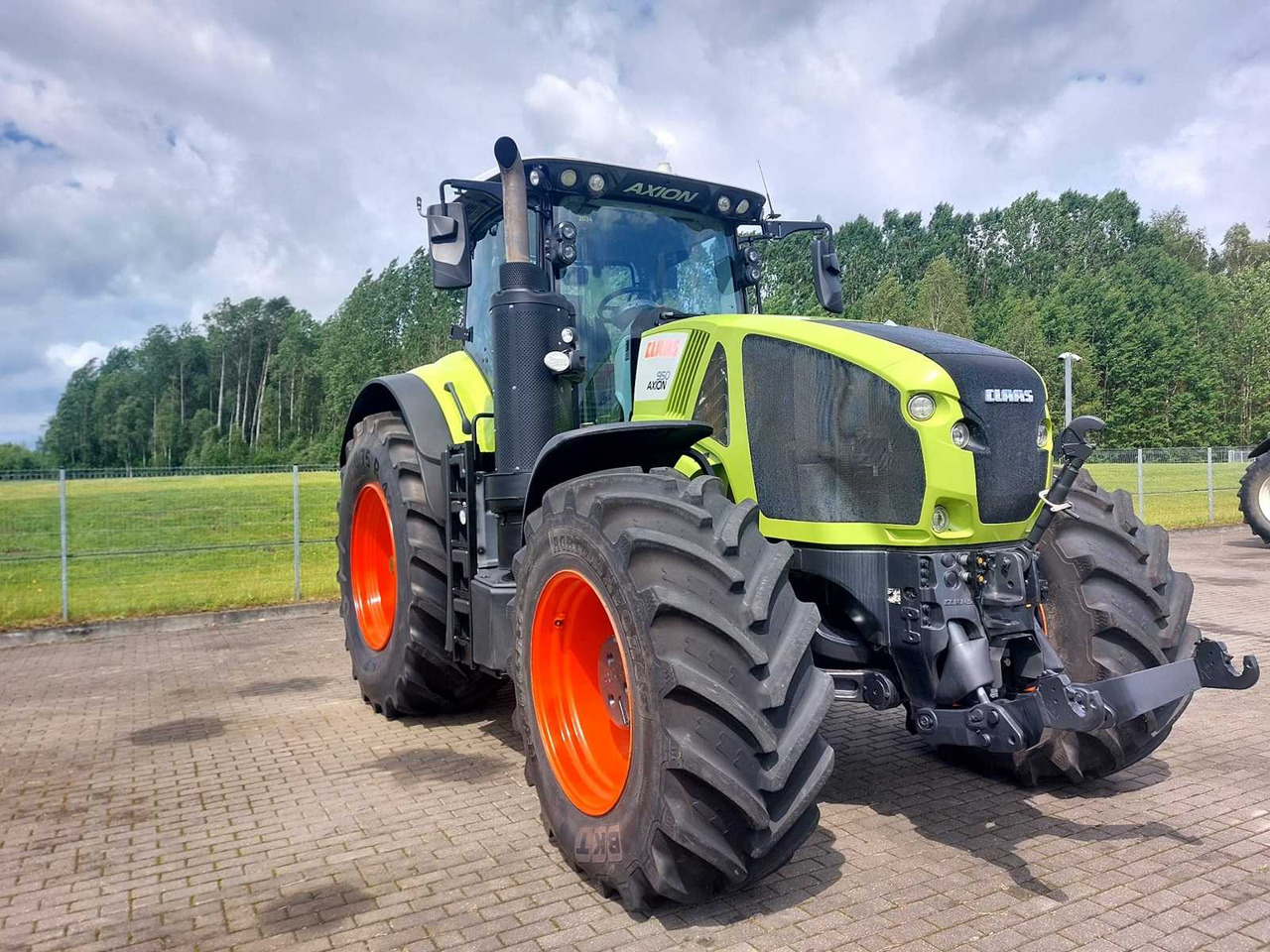Tractor Claas AXION 950