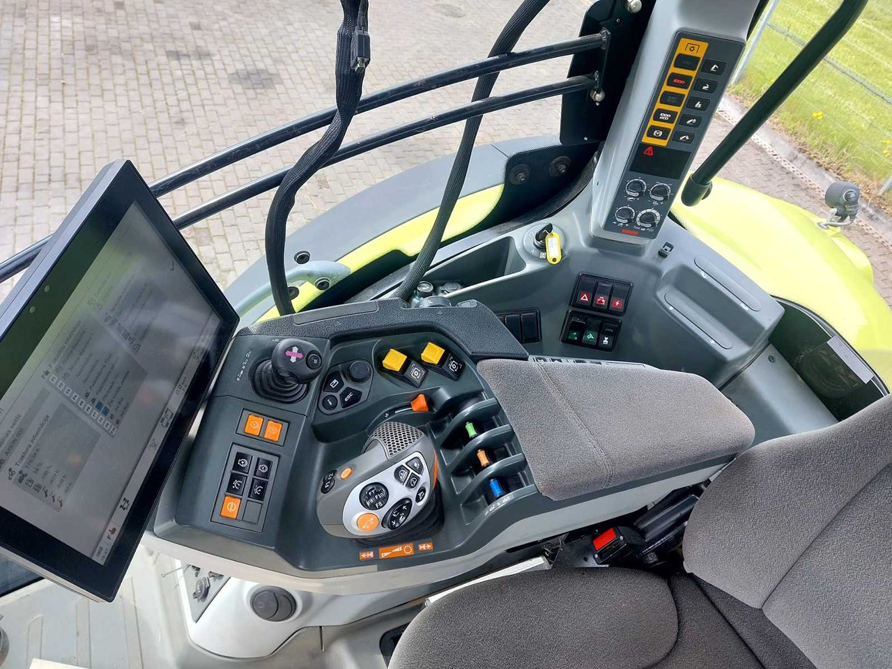 Tractor Claas AXION 950