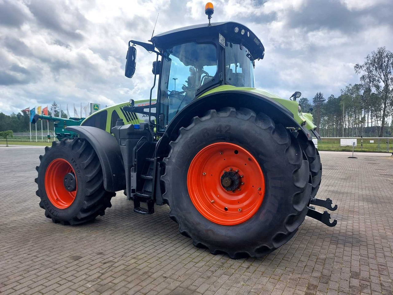 Tractor Claas AXION 950