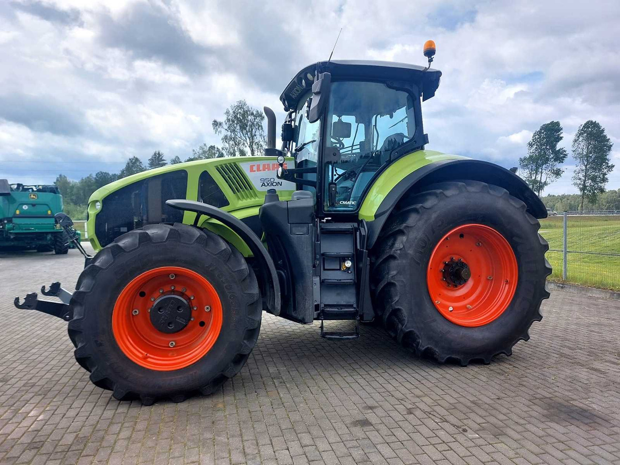 Tractor Claas AXION 950