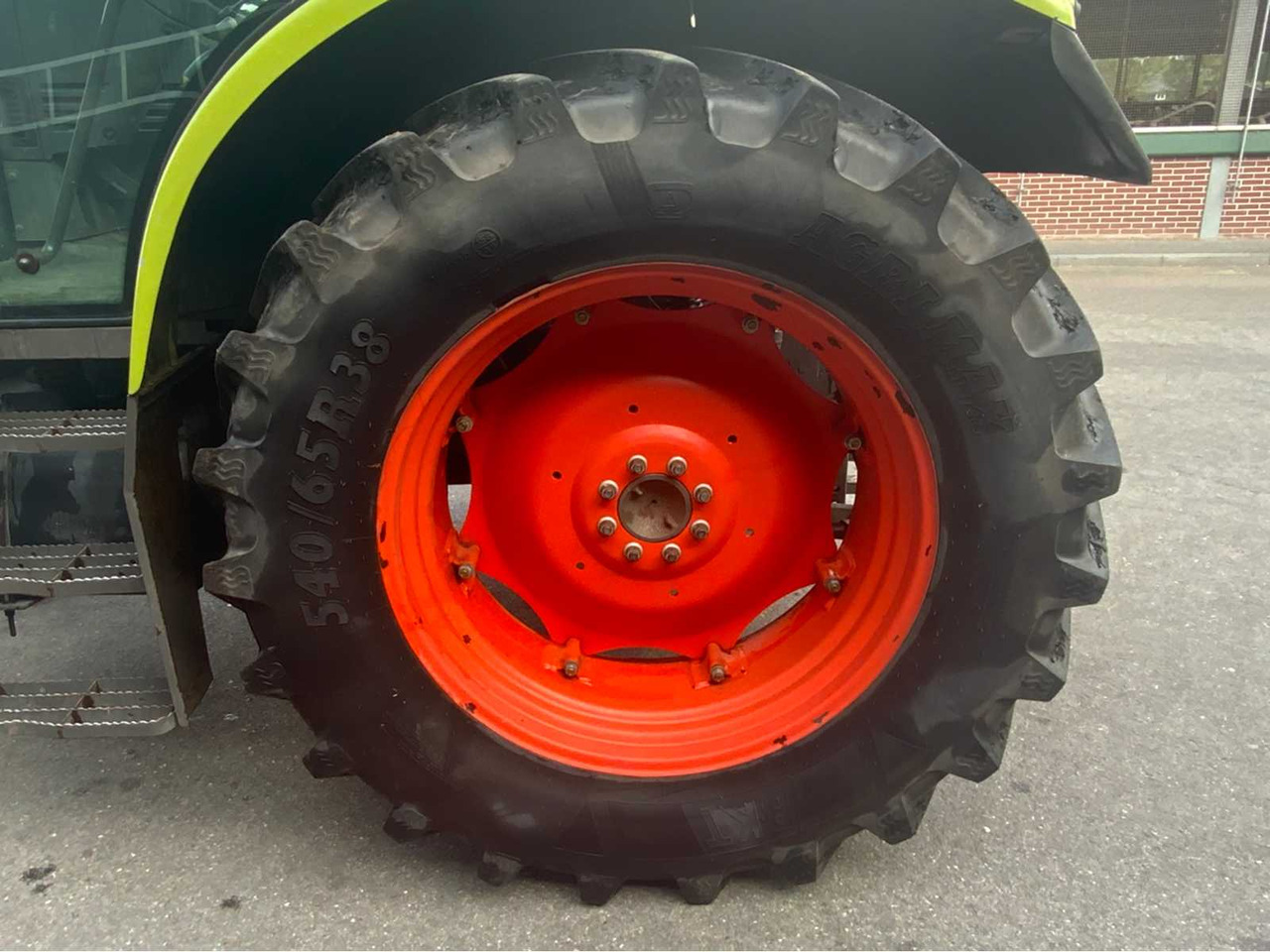 Tractor Claas Ares 557 ATZ