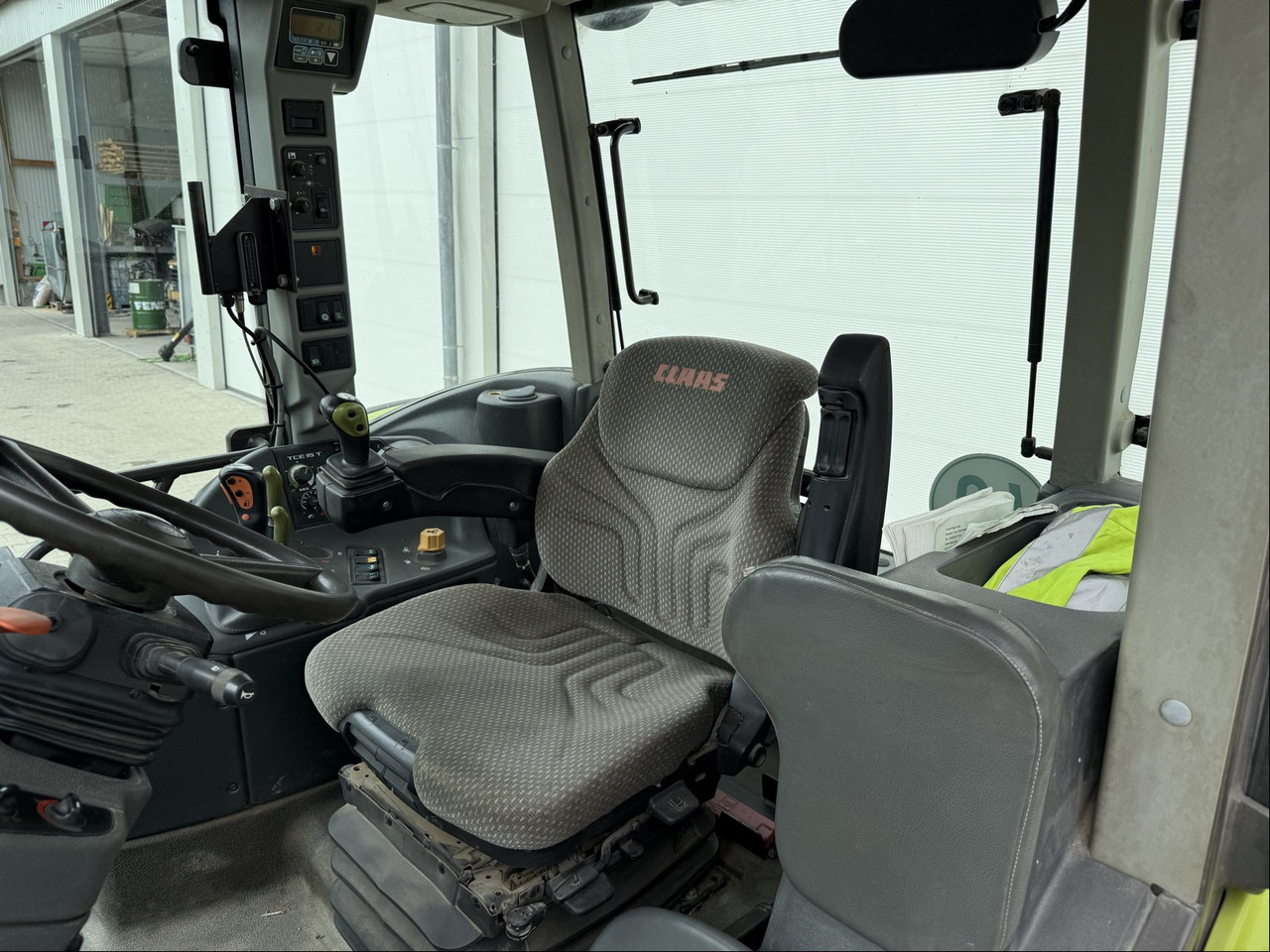 Tractor Claas Ares 657 ATZ