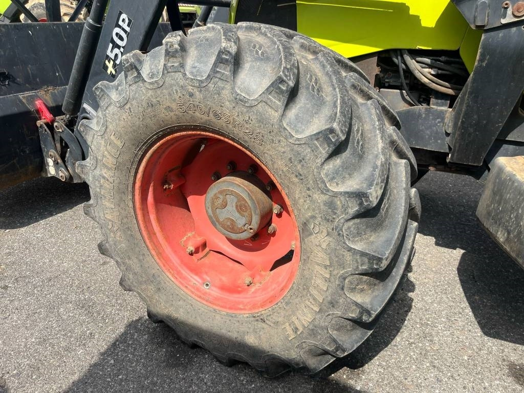 Tractor Claas Ares 697