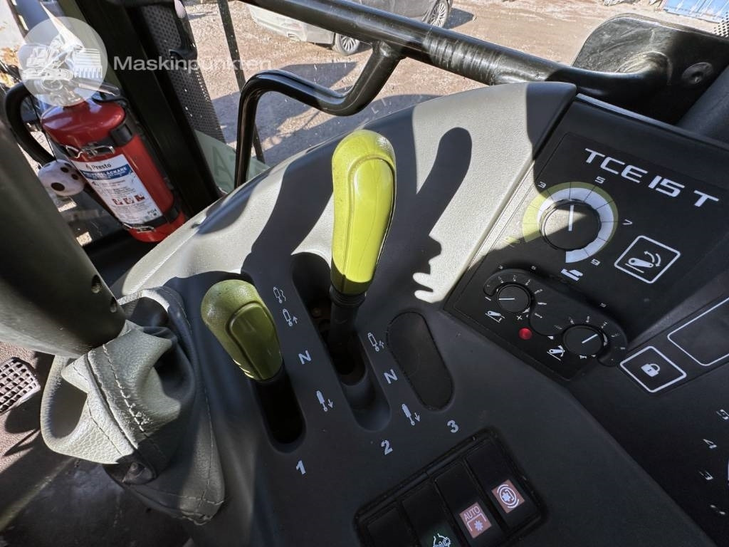 Tractor Claas Arion 410