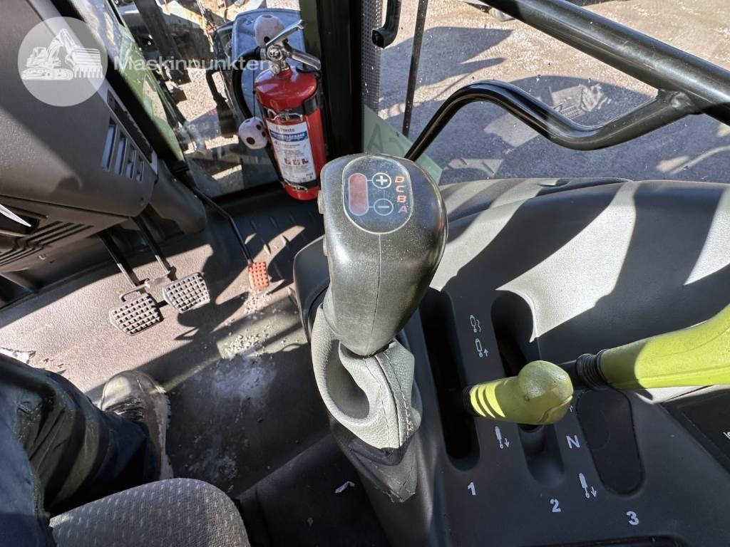 Tractor Claas Arion 410