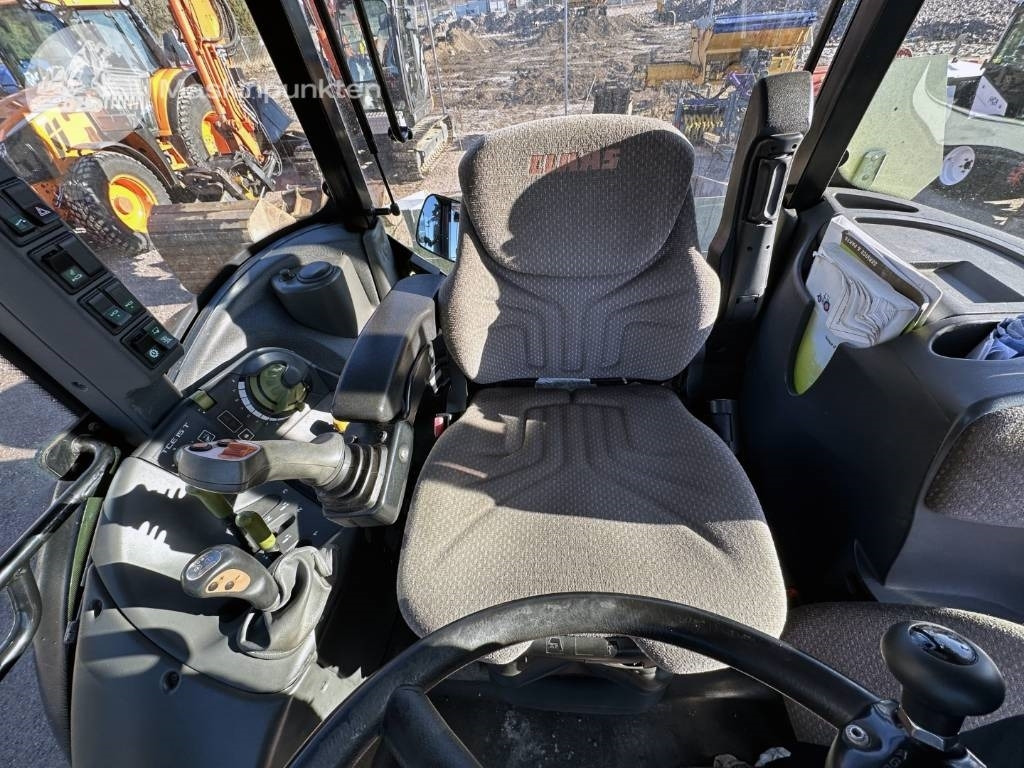 Tractor Claas Arion 410