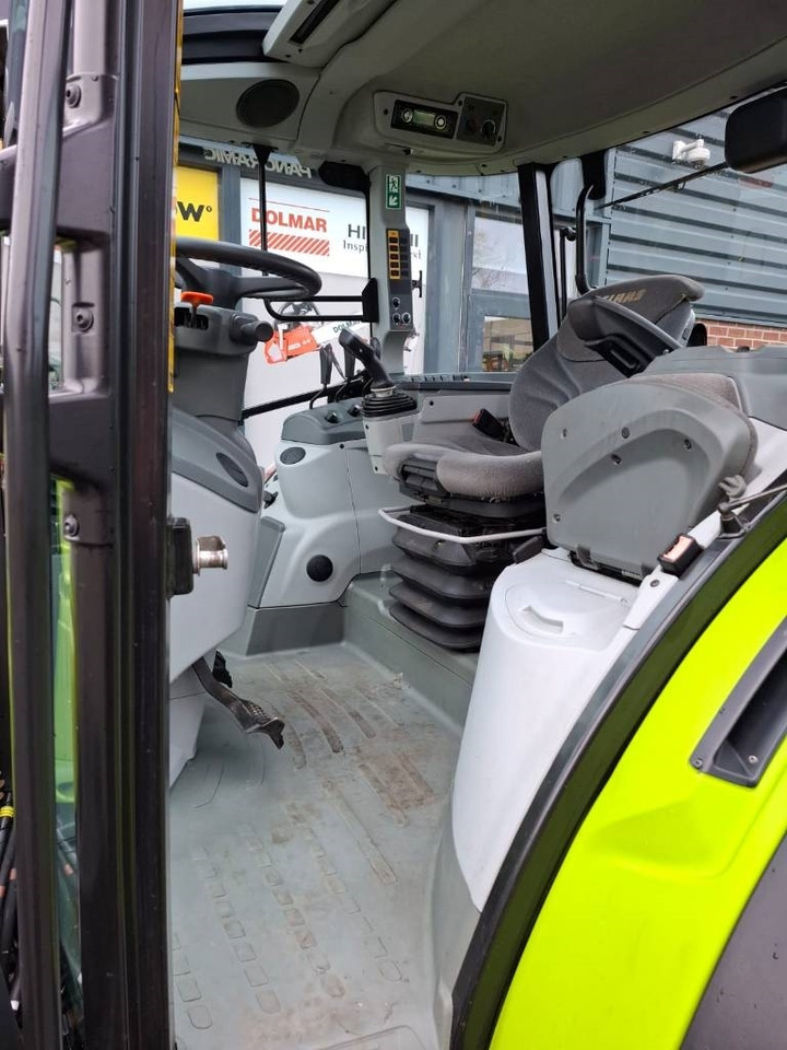 Tractor Claas Arion 410