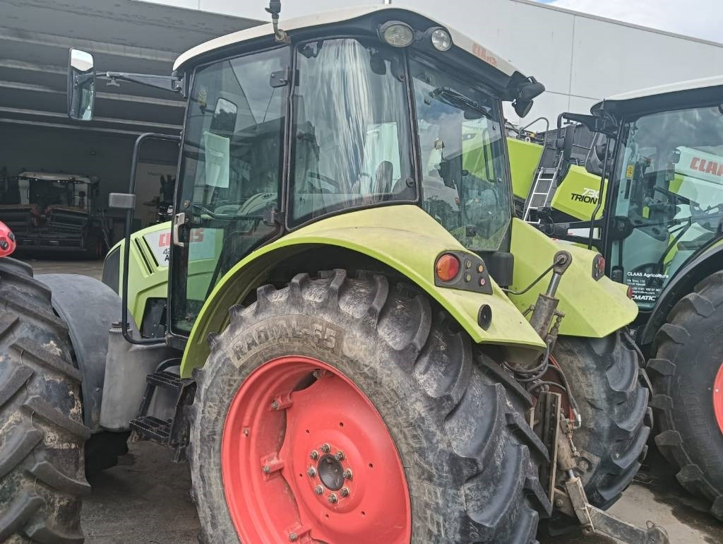 Tractor Claas Arion 420