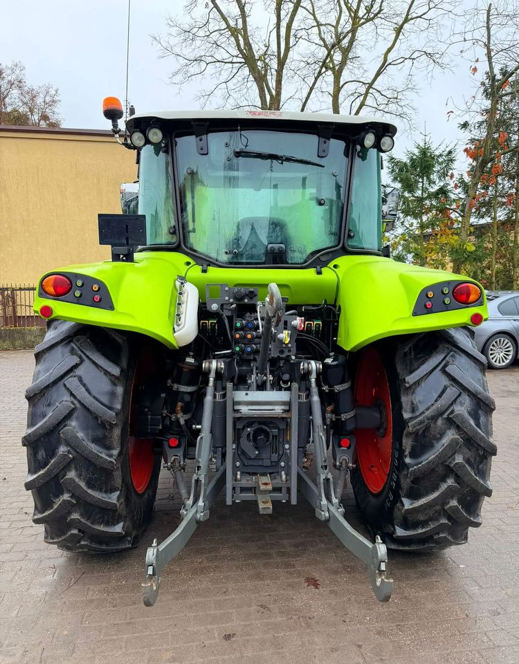 Tractor Claas Arion 420