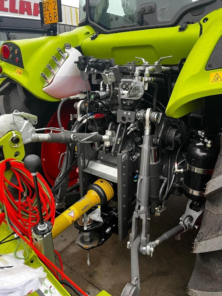 Tractor Claas Arion 430