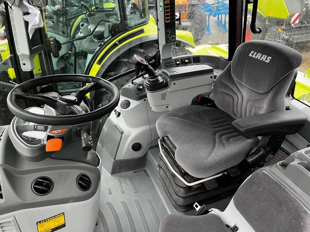 Tractor Claas Arion 430