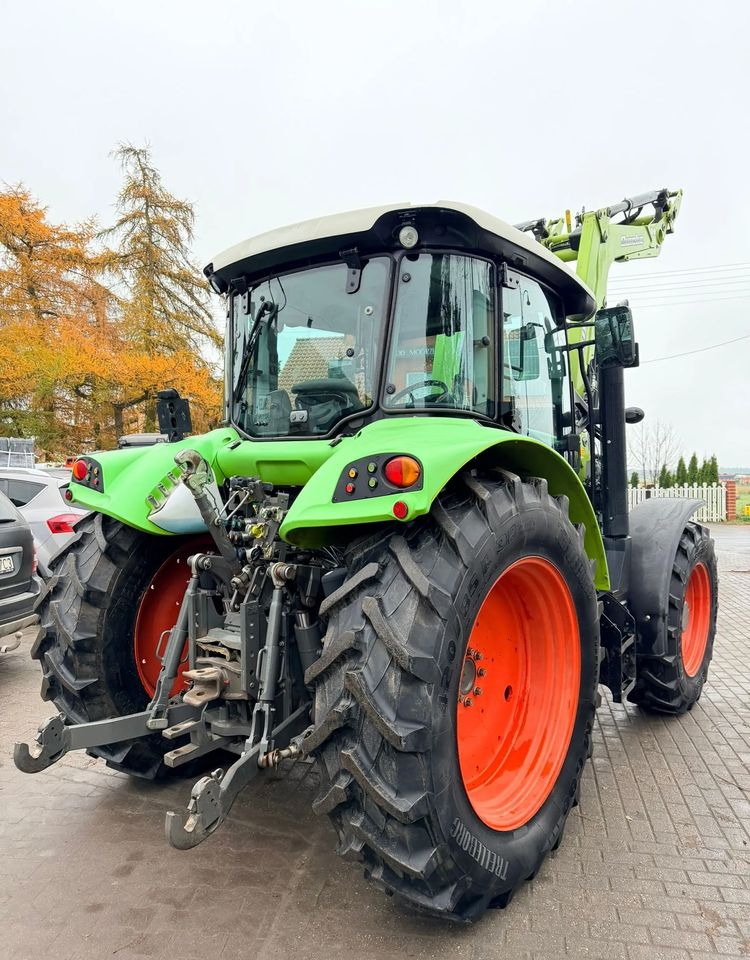 Tractor Claas Arion 440