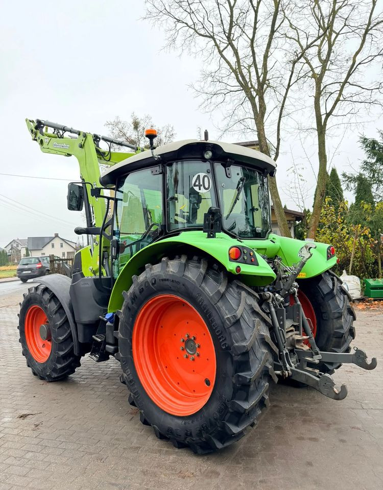 Tractor Claas Arion 440