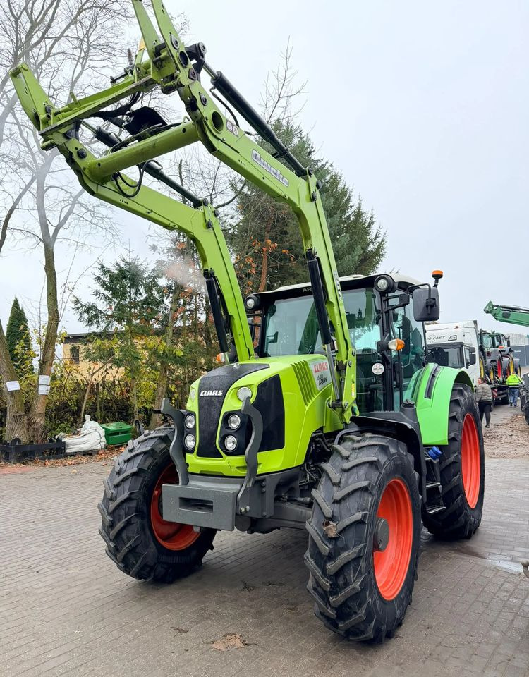 Tractor Claas Arion 440