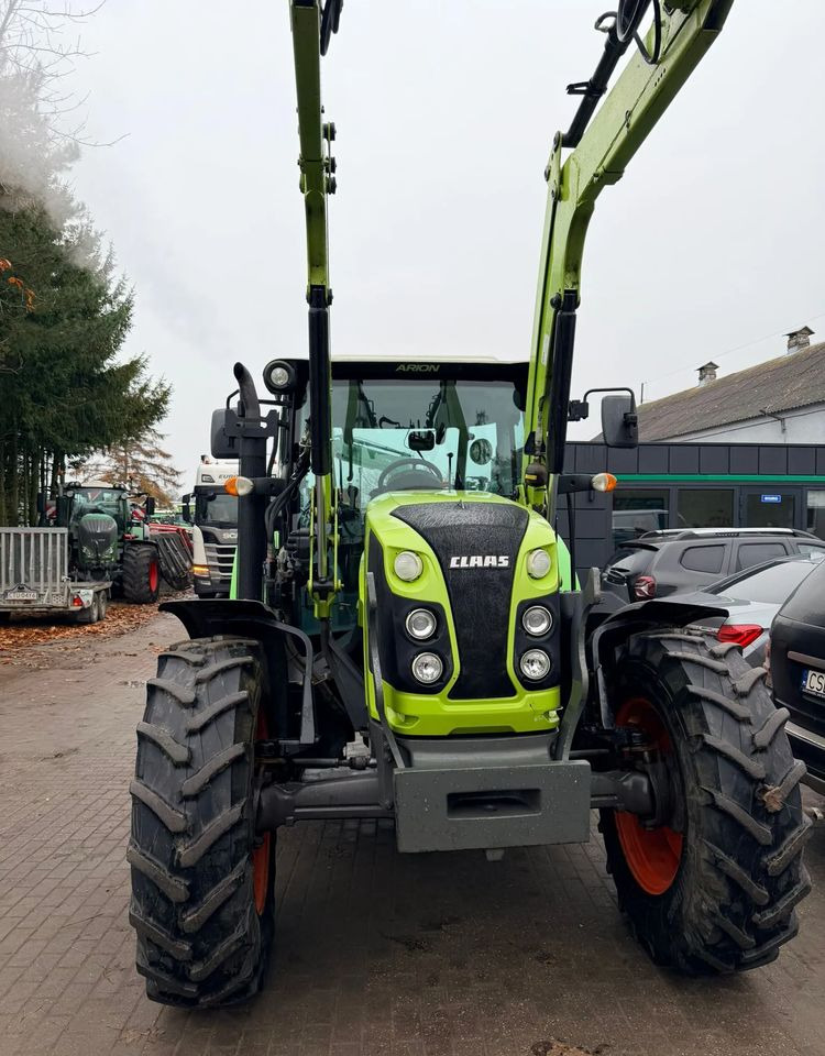 Tractor Claas Arion 440