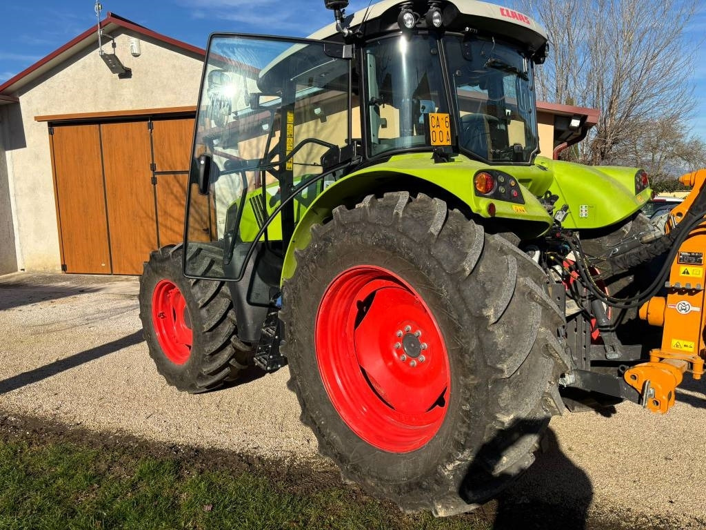 Tractor Claas Arion 450