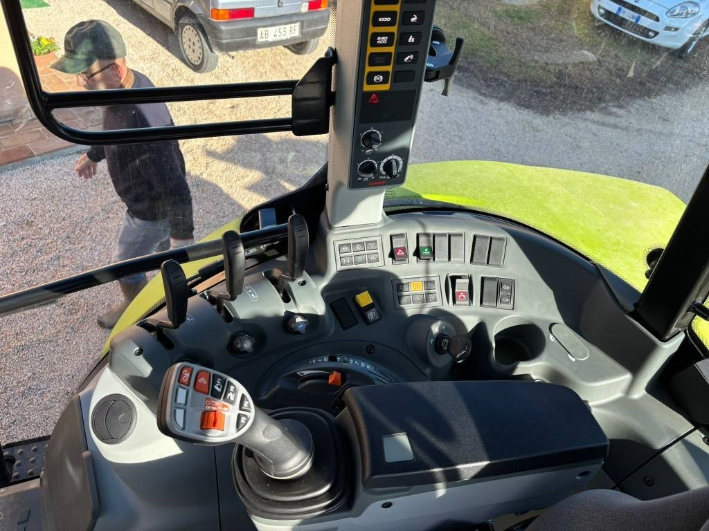 Tractor Claas Arion 450
