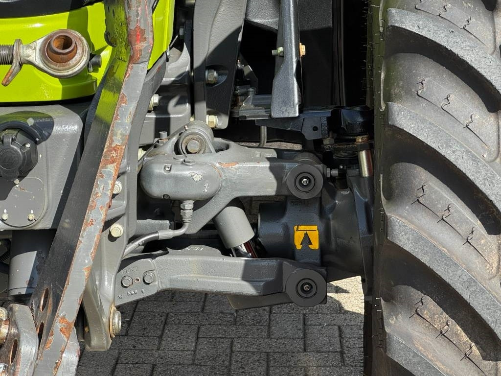 Tractor Claas Arion 450 CIS