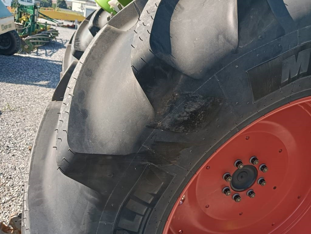 Tractor Claas Arion 460