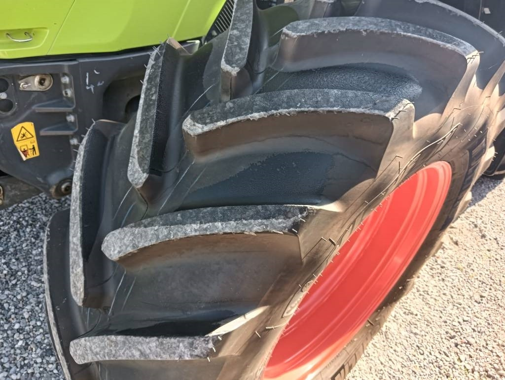 Tractor Claas Arion 460
