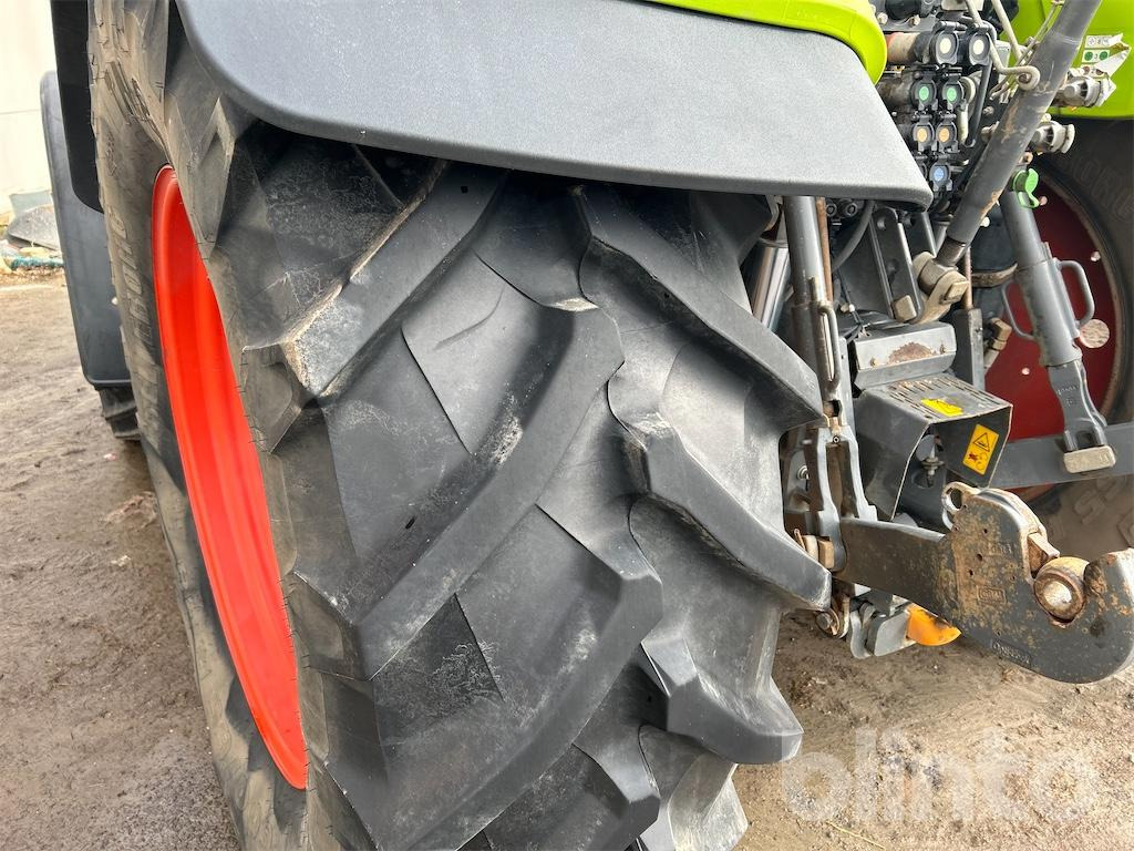 Tractor Claas Arion 460